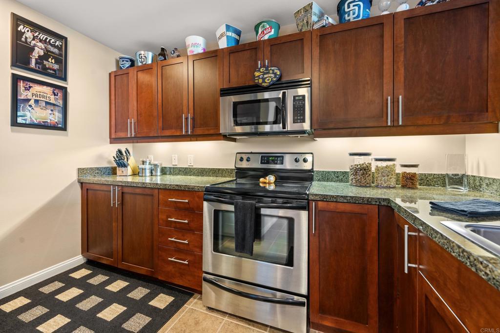 253 10th Avenue - photo 7