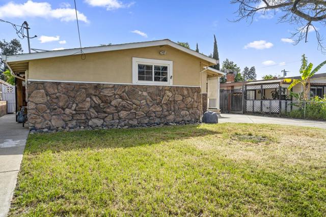41235 Norman Court, Fremont CA: https://media.crmls.org/mediaz/240b6982-11c9-4b0b-9086-b48eba89dc9c.jpg