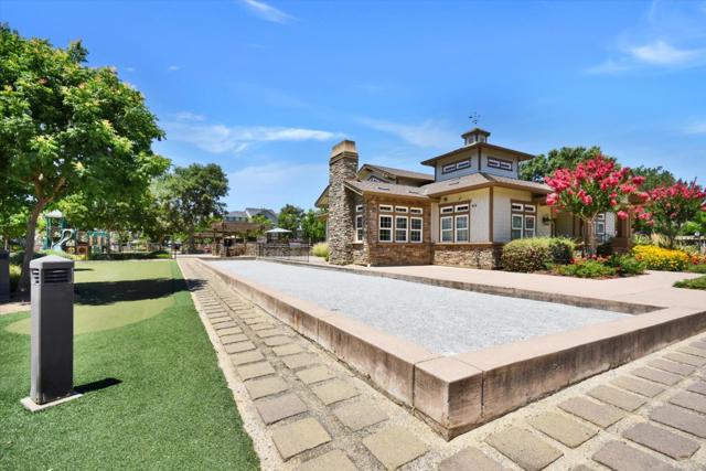 18437 Opal Lane, Morgan Hill CA: https://media.crmls.org/mediaz/240bd507-85ab-4c58-a0b9-17fc1c1cb371.jpg