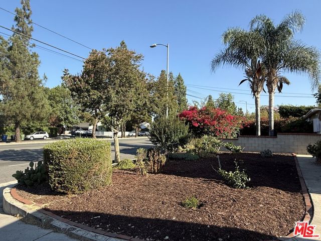 6938 Balboa Boulevard, Van Nuys CA: https://media.crmls.org/mediaz/240c42b5-879d-4da9-9f24-63fd6ec5a57f.jpg