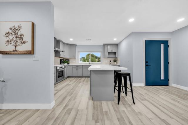 Image 9 of 58 For 721 Clyde Avenue