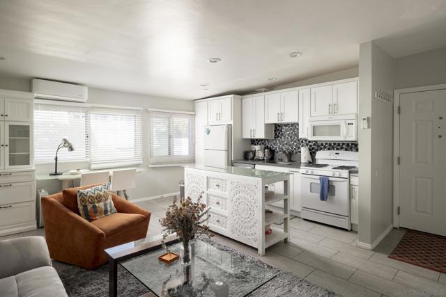 Image 24 of 48 For 2055 Albatross St