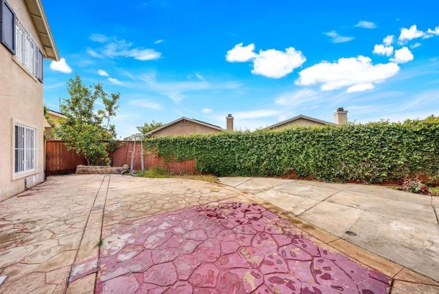 3585 Acacia St, San Diego CA: https://media.crmls.org/mediaz/240da983-1c33-4a18-86ee-2fdc6957d1d2.jpg