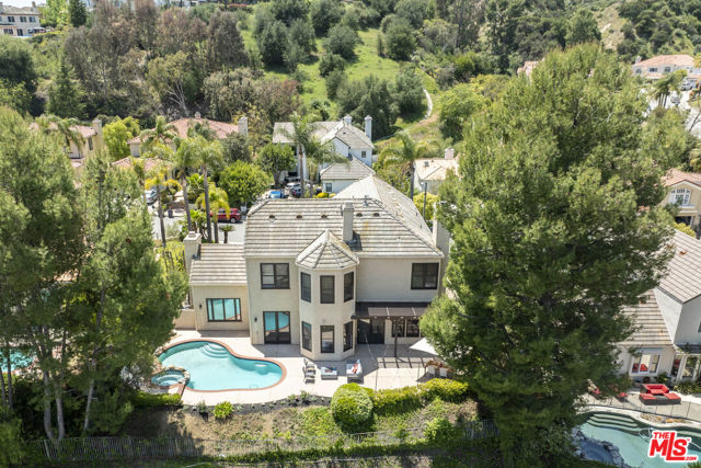 3458 Malaga Court, Calabasas CA: https://media.crmls.org/mediaz/240e49e3-0952-45ef-b971-1c98a084764d.jpg