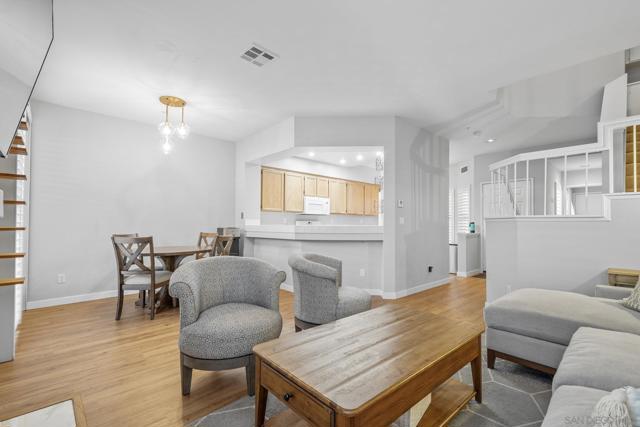 11378 Via Rancho San Diego, El Cajon CA: https://media.crmls.org/mediaz/240f555d-76b0-43f5-a204-5b2f404ce2f9.jpg