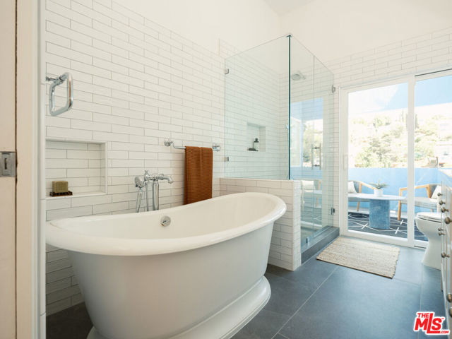 1624 Westerly Terrace, Los Angeles CA: https://media.crmls.org/mediaz/240f7624-8d4f-4bd2-abd5-418d1f4cc585.jpg
