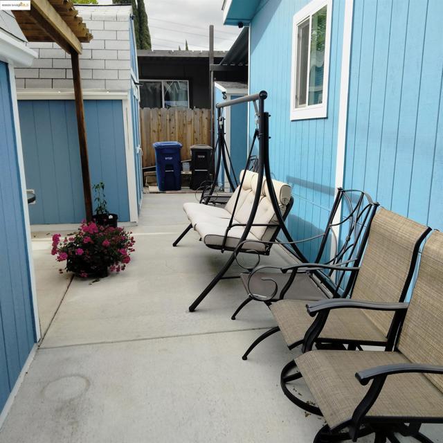 216 Orangevale, Pittsburg CA: https://media.crmls.org/mediaz/240f7af9-0a95-4d87-af39-a0b99dd5428a.jpg
