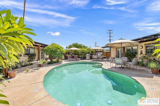 587 S Calle Ajo, Palm Springs CA: https://media.crmls.org/mediaz/241112f9-8c7f-4b6a-99b1-147b6e26e3b2.jpg