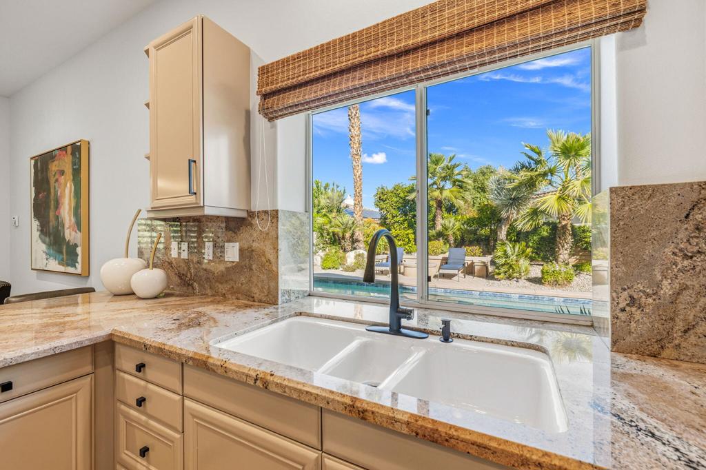 MLS #219138503DA image #12