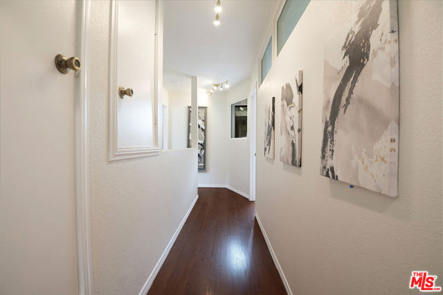 12558 El Merrie Del Drive, Sylmar CA: https://media.crmls.org/mediaz/2412000b-4193-4c34-bd50-ead23af40692.jpg