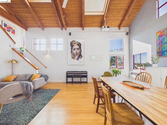 Image 2 of 38 For 2932 Filbert St 2