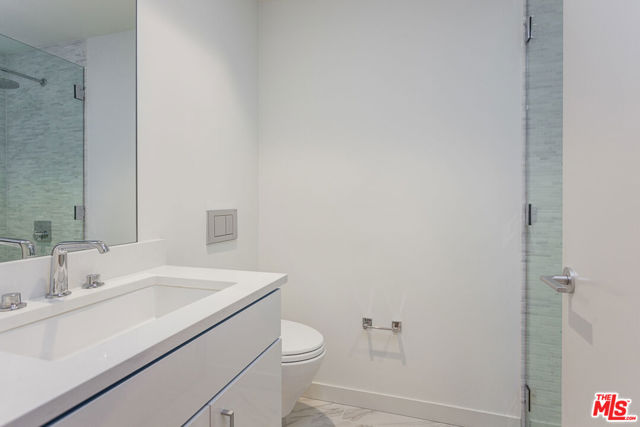 209 Hollister Avenue photo 24