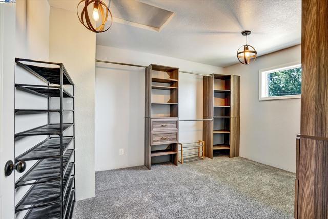 588 E Angela St, Pleasanton CA: https://media.crmls.org/mediaz/2412c0d7-2282-4c2e-8ed7-fb04280a700d.jpg