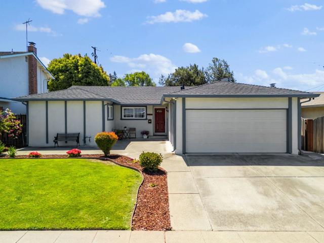1584 Sonoma Drive, Milpitas CA: https://media.crmls.org/mediaz/2412caa2-31a1-4025-b400-255a087a4ab0.jpg