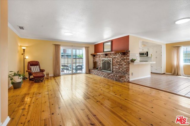 754 Fernando Street, Ojai CA: https://media.crmls.org/mediaz/2412e151-f605-4694-830f-5ff302c8a9c5.jpg