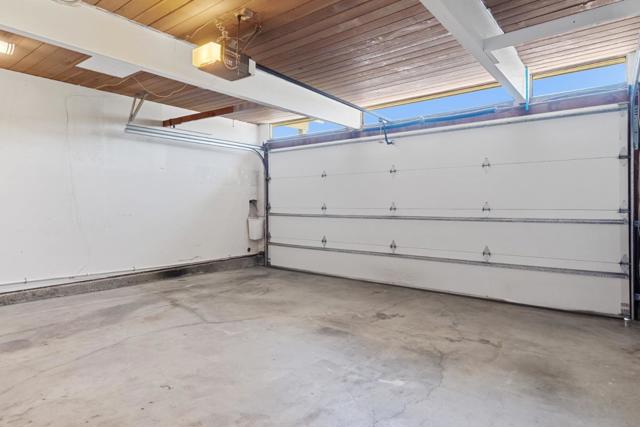 2989 Dolores Way, Burlingame CA: https://media.crmls.org/mediaz/2414175a-dd8f-475f-922a-8fedbf4fb279.jpg