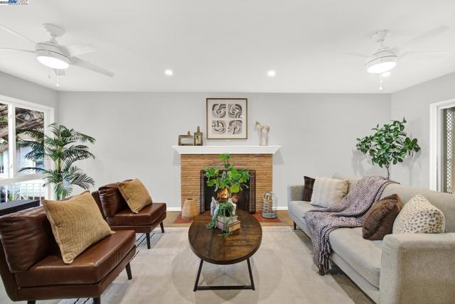 Image 5 of 32 For 3627 Loma Vista Ave