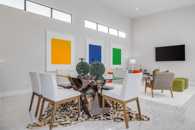 151 Holliday Way, Palm Springs CA: https://media.crmls.org/mediaz/2414ebaa-83aa-4ea6-84be-cb8c9c9fdd73.jpg