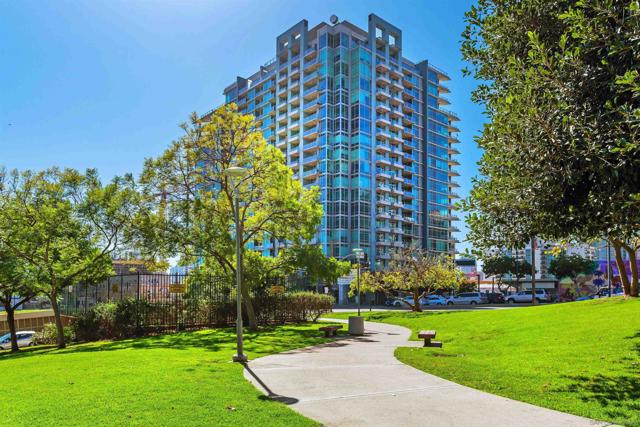 1080 Park Blvd, San Diego CA: https://media.crmls.org/mediaz/241583d8-963b-4bad-81f4-829e0883b1ce.jpg