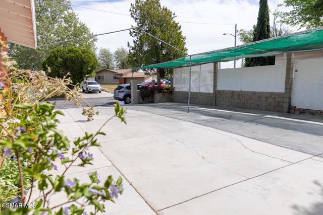 38251 Lisman Avenue, Palmdale CA: https://media.crmls.org/mediaz/24159651-a3c1-4cb9-b48a-5639fd7dfa18.jpg