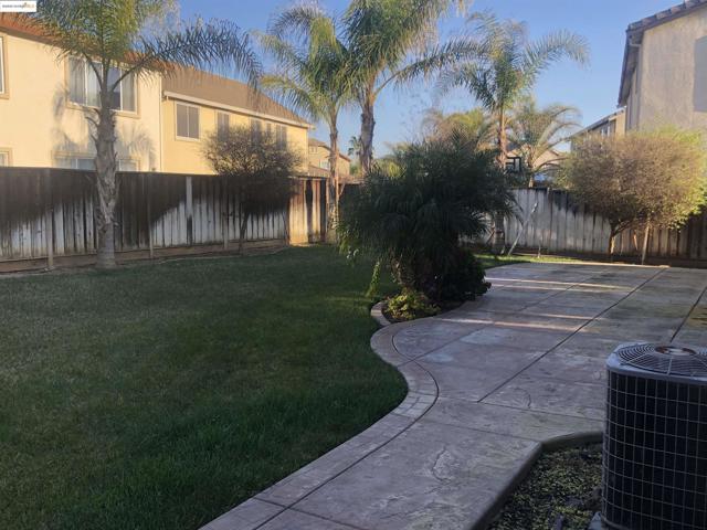 5666 Arcadia Cir, Discovery Bay CA: https://media.crmls.org/mediaz/2415e9f2-5f65-4776-81d1-e62a1100f931.jpg