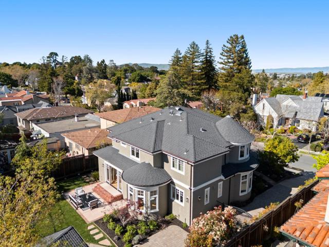 1425 Benito Avenue, Burlingame CA: https://media.crmls.org/mediaz/2416eb19-b775-4564-9be8-74ec81bfafa3.jpg