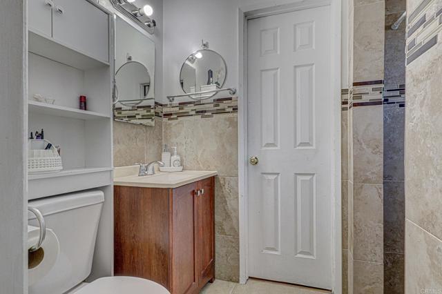 Detail Gallery Image 15 of 19 For 524 Parkbrook St, Spring Valley,  CA 91977 - 3 Beds | 1/1 Baths