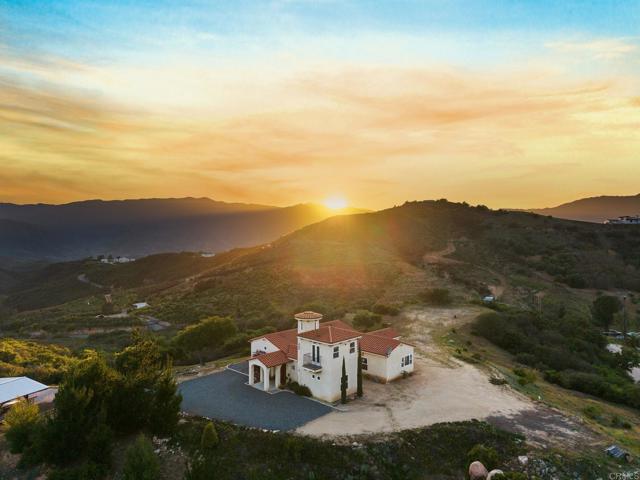 2389 Eric Road, Fallbrook CA: https://media.crmls.org/mediaz/24183eff-b001-4063-9f0a-f9203a37cdc0.jpg
