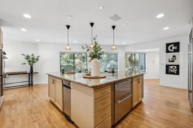 Image 14 of 35 For 3 Oak Forest Court