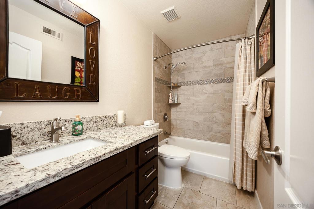 MLS #250032992SD img 16