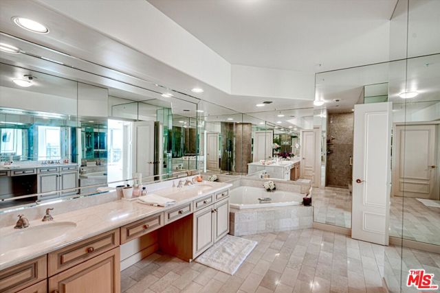 10580 Wilshire Boulevard, Los Angeles CA: https://media.crmls.org/mediaz/241b28a0-ed80-4de5-a6ff-4a1938a7d49b.jpg