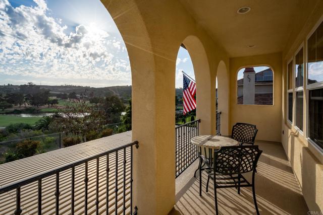 6767 Malachite Place, Carlsbad CA: https://media.crmls.org/mediaz/241b39a7-3ed5-462b-bdc7-bcd09e22106f.jpg