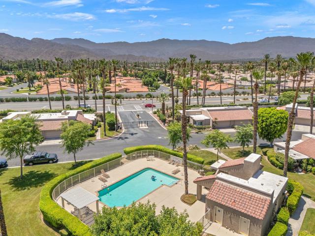 74965 San Ysidro Circle, Palm Desert CA: https://media.crmls.org/mediaz/241c34ef-9522-4787-b4c1-71179c3f3ebc.jpg