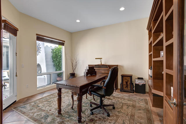 79405 Mandarina, La Quinta CA: https://media.crmls.org/mediaz/241c477f-303c-4cfa-8c3c-c07e3e6882ad.jpg