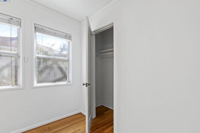 3719 60Th St, Sacramento CA: https://media.crmls.org/mediaz/241ccafb-cc5c-4a68-b2c1-66c71681929d.jpg