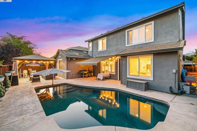 3638 Otter Brook Loop, Discovery Bay CA: https://media.crmls.org/mediaz/241d9034-2411-4394-8220-207946c047f8.jpg
