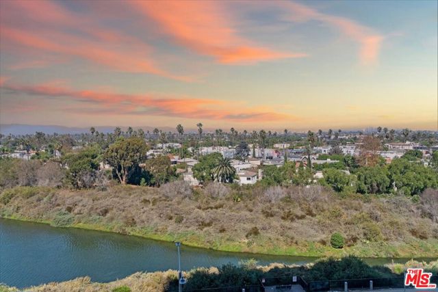 4316 Marina City Drive, 227