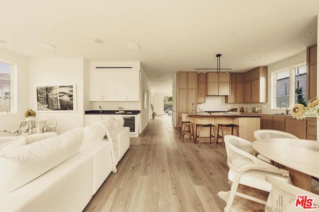 2114 Pier Avenue, Santa Monica CA: https://media.crmls.org/mediaz/241f5e64-1bb9-4e19-a8b6-6af64f480f9d.jpg