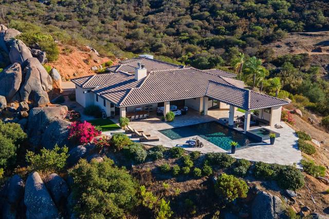 328 AMY WAY, Alpine CA: https://media.crmls.org/mediaz/2421b9e8-3812-4321-8059-8a6cca9445bd.jpg