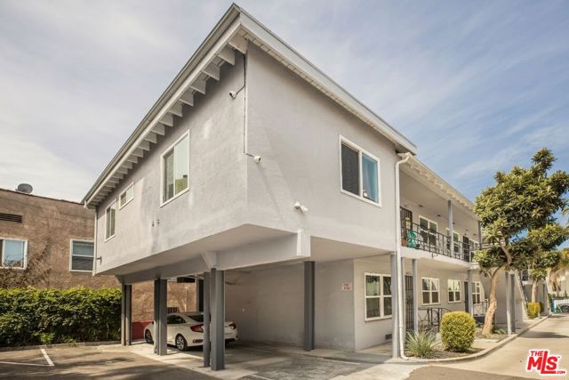 334 Witmer Street, Los Angeles CA: https://media.crmls.org/mediaz/2421fd1b-e914-418f-b7af-0ed7beb620de.jpg