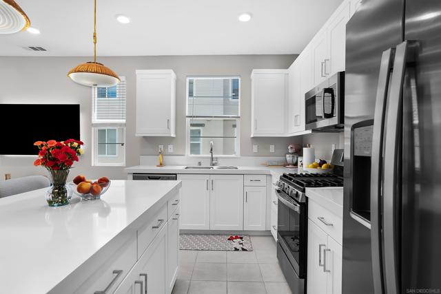 1221 Sunrise View, San Marcos CA: https://media.crmls.org/mediaz/242287dd-f88f-466f-844a-de0a2397a2cf.jpg