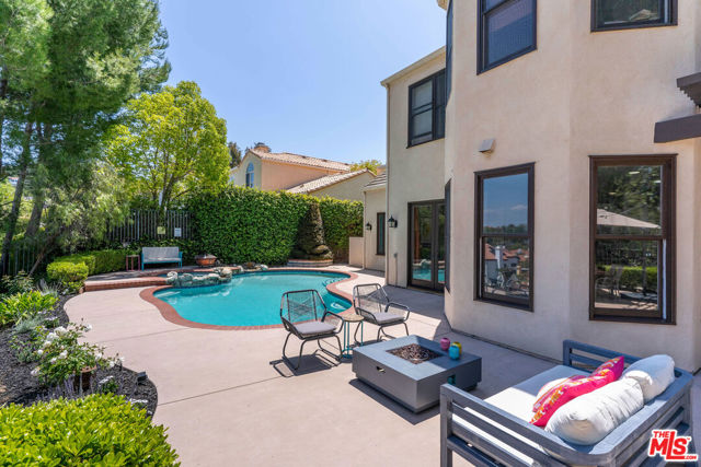 3458 Malaga Court, Calabasas CA: https://media.crmls.org/mediaz/2422ce72-df33-47d8-9fa4-bc995e093ef7.jpg