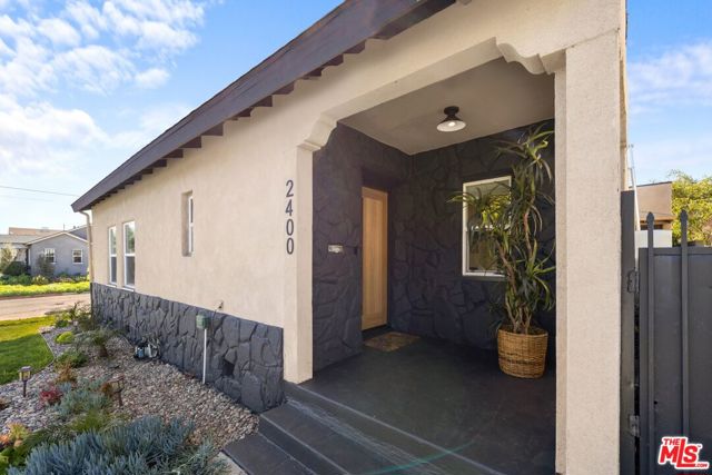 2400 W 74th Street, Los Angeles CA: https://media.crmls.org/mediaz/2423ae00-1e07-489f-8d67-f6f9dde8d853.jpg