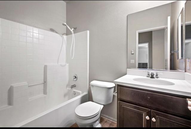 Image 26 of 36 For 41190 Corte Alto Collina