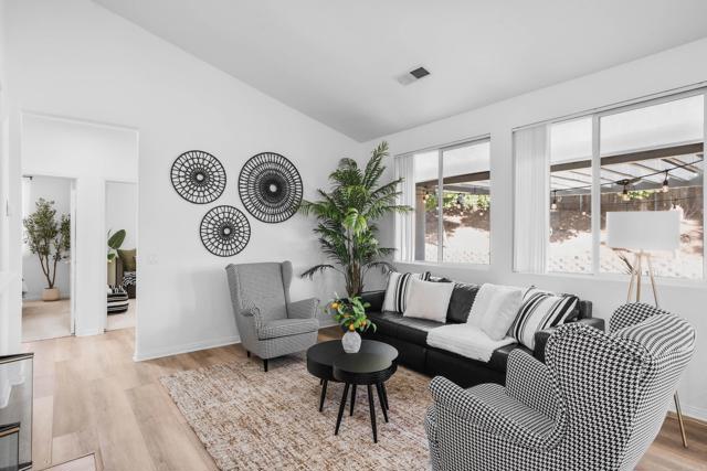 1111 Amelia Place, Escondido CA: https://media.crmls.org/mediaz/24247f24-86fc-487e-9e16-898f70718b67.jpg
