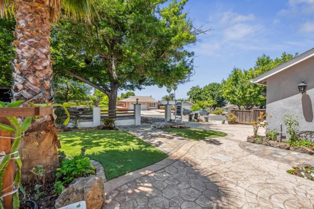2054 Cranworth Circle, San Jose CA: https://media.crmls.org/mediaz/24248ef6-5625-42e9-b804-2c216ba5b792.jpg