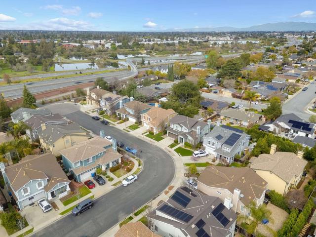 219 Beethoven Lane, Los Gatos CA: https://media.crmls.org/mediaz/2424a7a9-8bcf-4d82-afb0-81bdb3227dd3.jpg