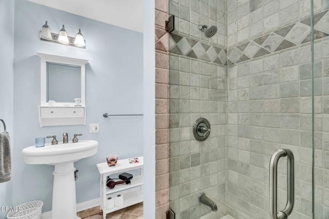 1313 E Palm Street, Altadena CA: https://media.crmls.org/mediaz/2424f199-6cb1-4158-9e0b-bb530f89cdb1.jpg