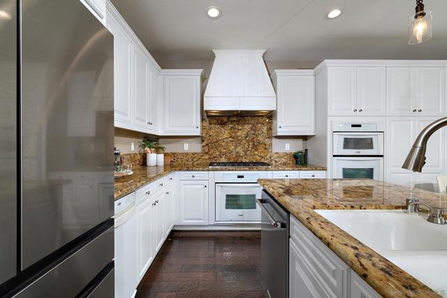 15504 Paseo Del Sur, San Diego CA: https://media.crmls.org/mediaz/24250bac-3e86-4a34-880b-ec5f3fc569c7.jpg