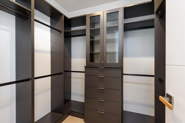 1025 Continental Drive, Menlo Park CA: https://media.crmls.org/mediaz/2425d69f-5daa-4e65-9920-b8f424fa1a43.jpg